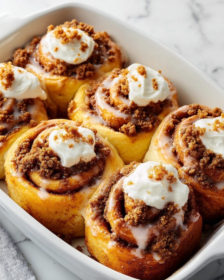 Peach Cobbler Cinnamon Rolls: A Delicious Twist on a Classic Recipe